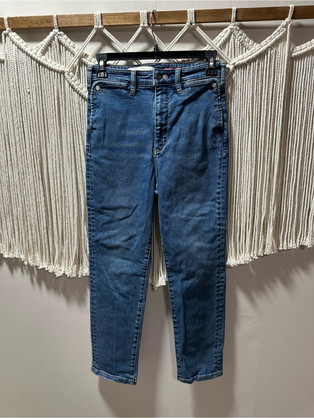 Pilcro High-Rise Straight Crop Jeans in Dark Blue Denim